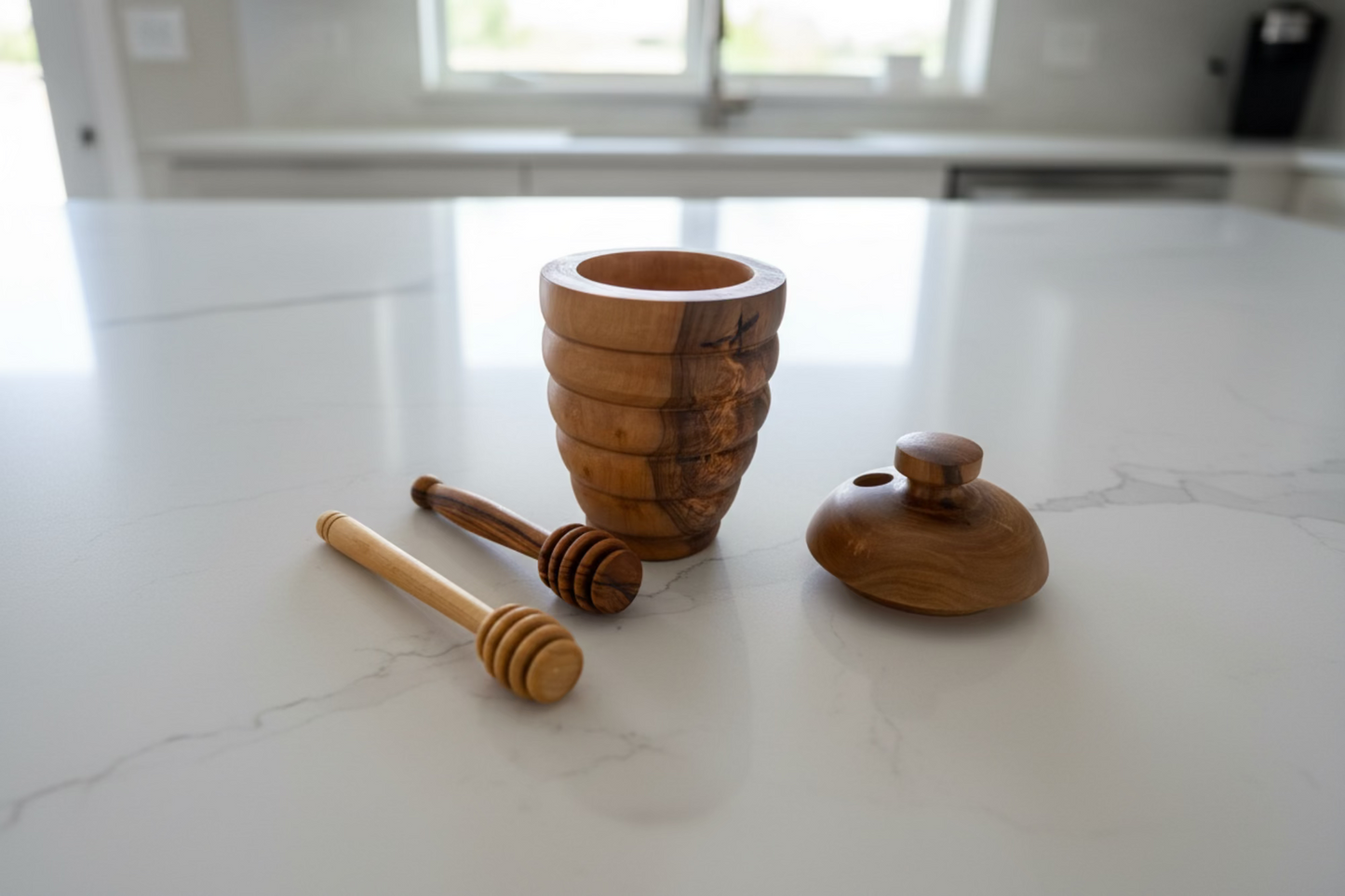 Olive Wood No-Mess Beehive Pot (6X3.5X3.5) ,Dipper Slot Lid