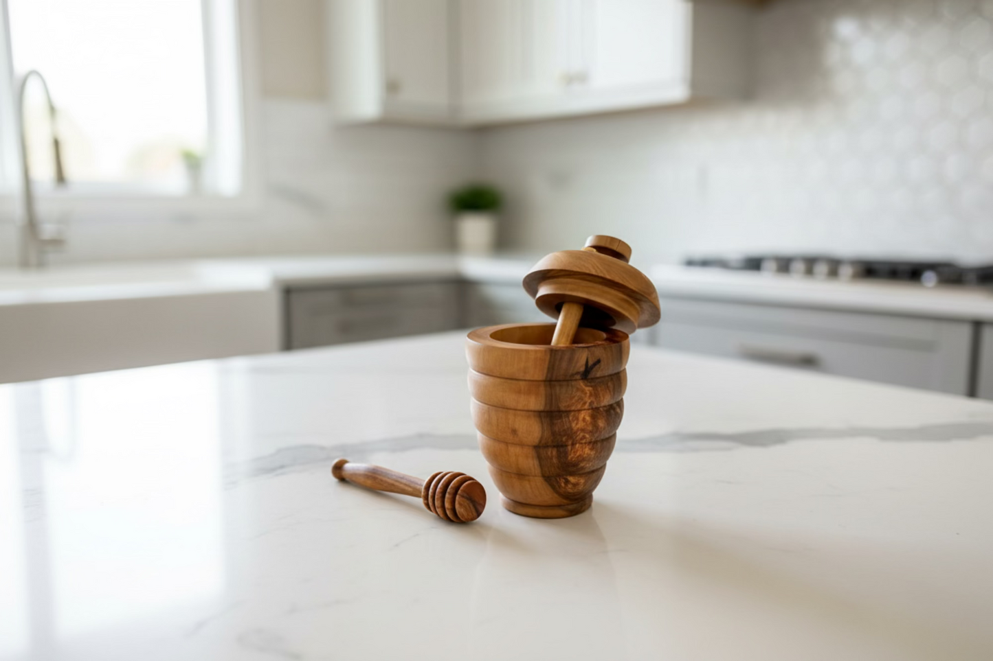 Olive Wood No-Mess Beehive Pot (6X3.5X3.5) ,Dipper Slot Lid