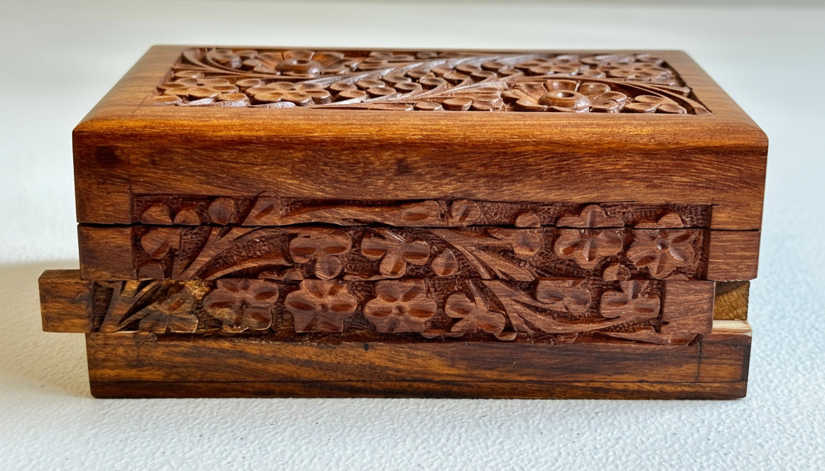 Large secret lock box ( 8" X 5" X 3.5")