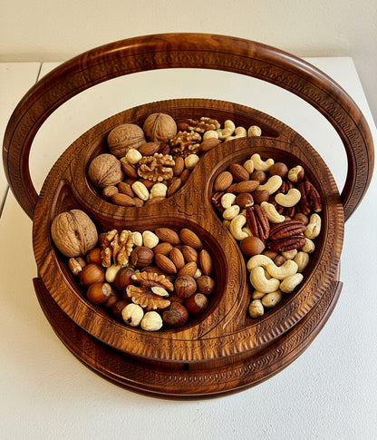 18" divided three paisleys